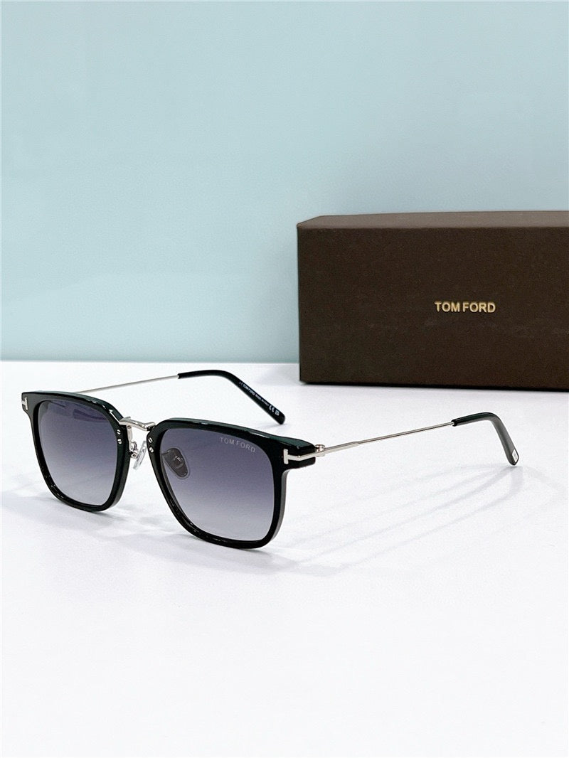 TOM FORD  FT1042-D 01V 52 Square Men's  Sunglasses ✨