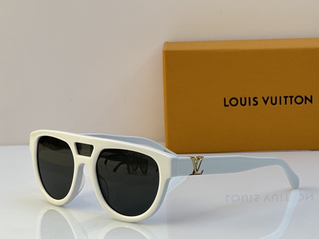 Louis Vuitton Z2061W LV Sleek Round Sunglasses  ✨