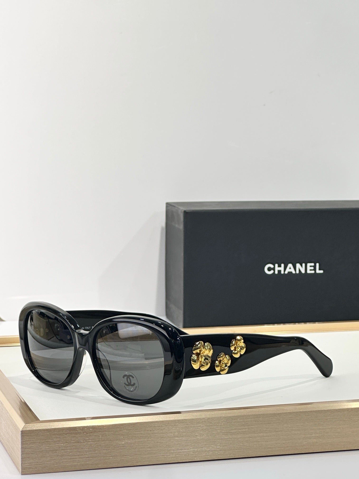 CHANEL 5113  Black Sunglasses W/ 3D Flower Side Detail   🖤