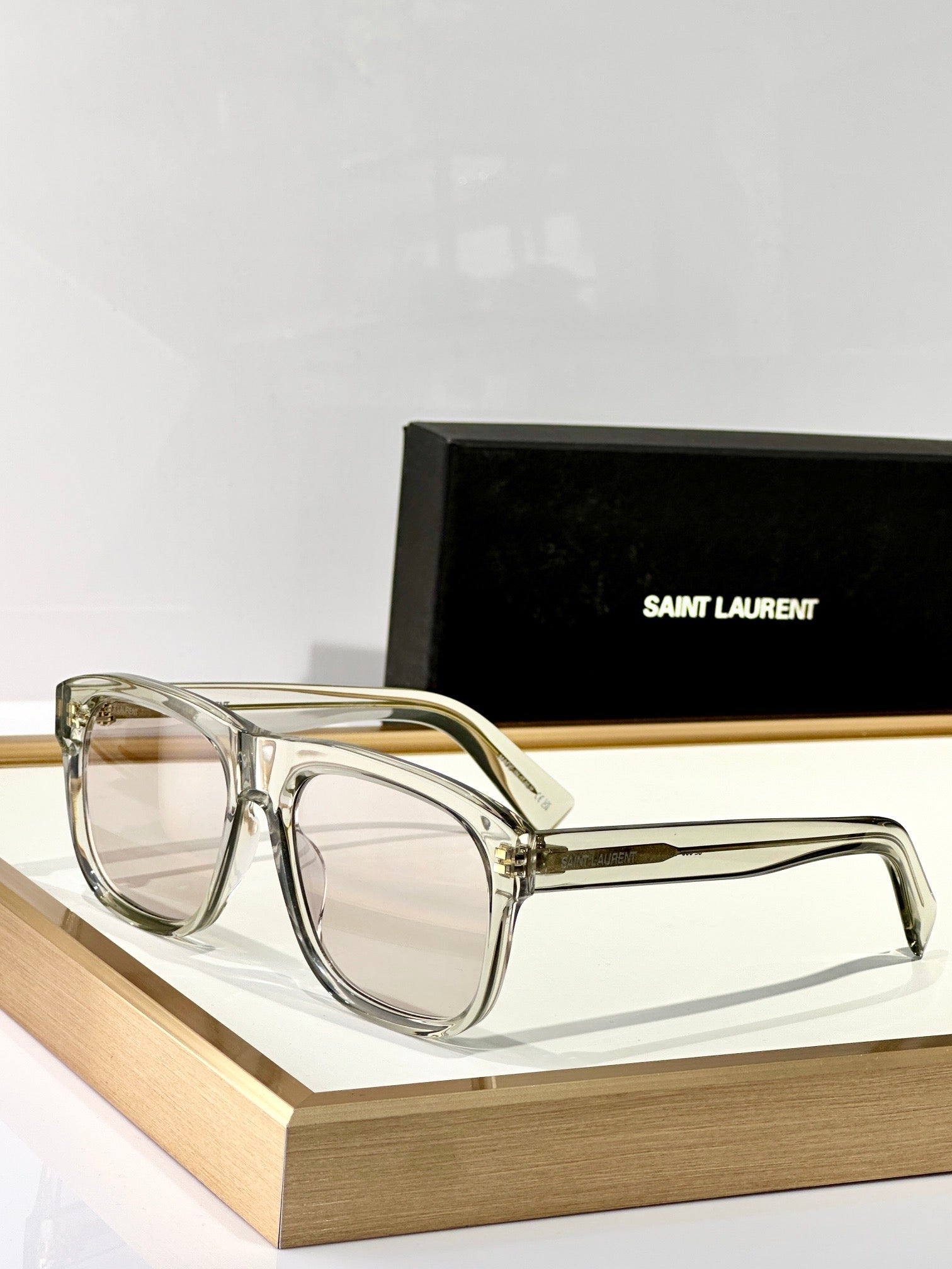 YSL Saint Laurent Unisex  SL 558 Sunglasses ✨