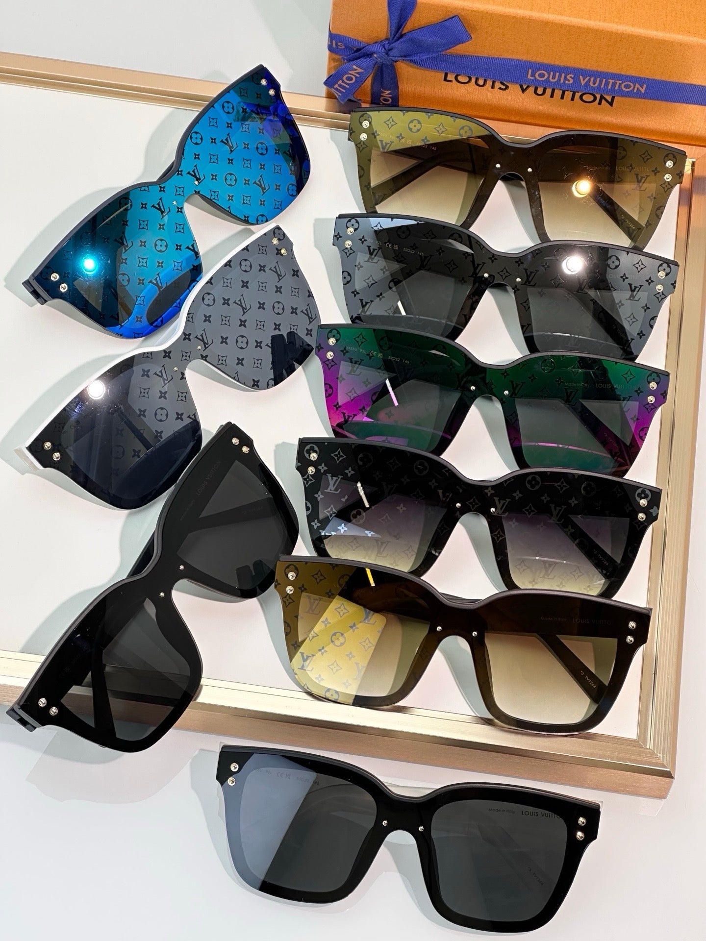 Louis Vuitton Z2455U LV Flash Square Mask Sunglasses ✨