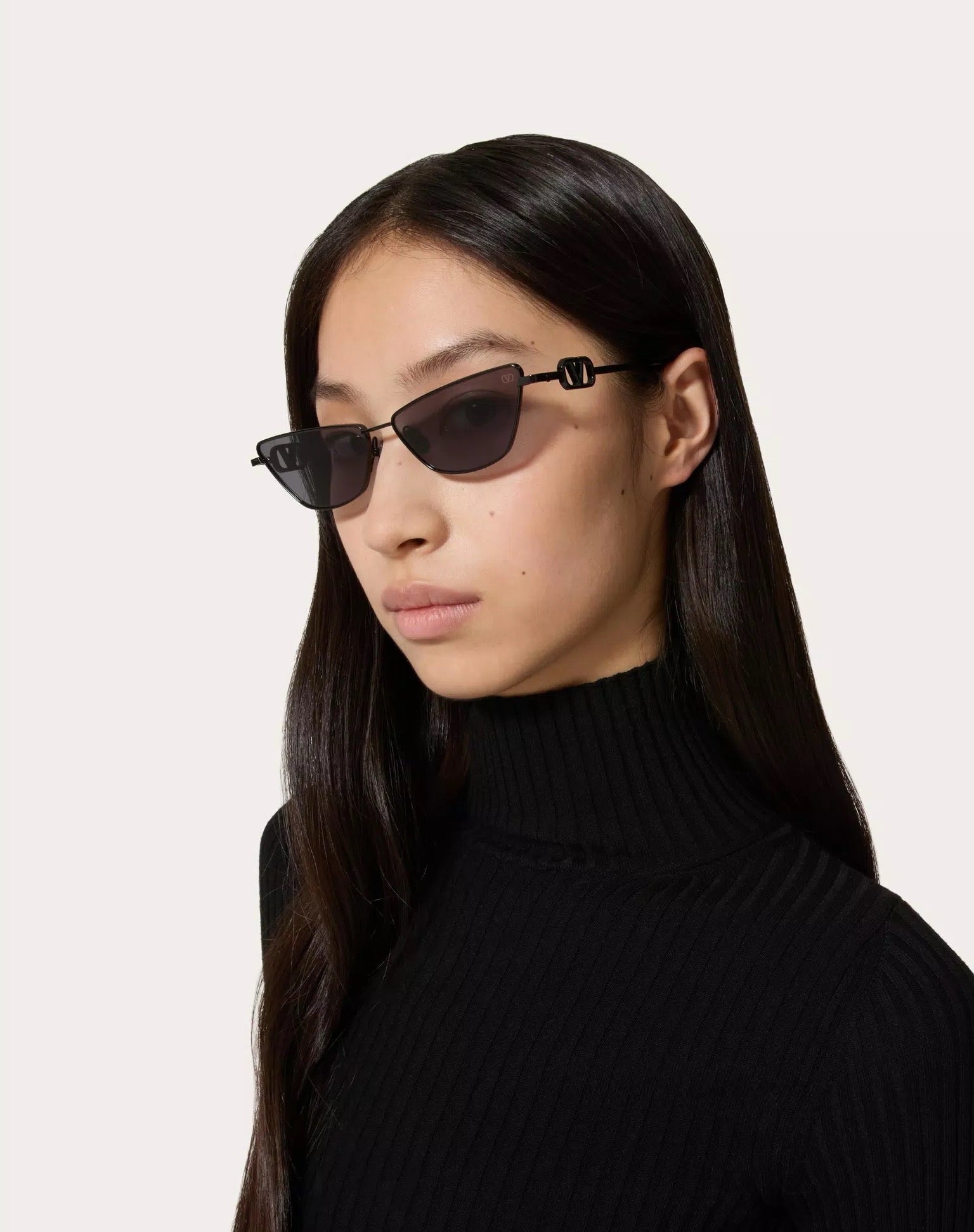 Valentino VLOGO SIGN CAT-EYE TITANIUM FRAME VLS135B Sunglasses✨
