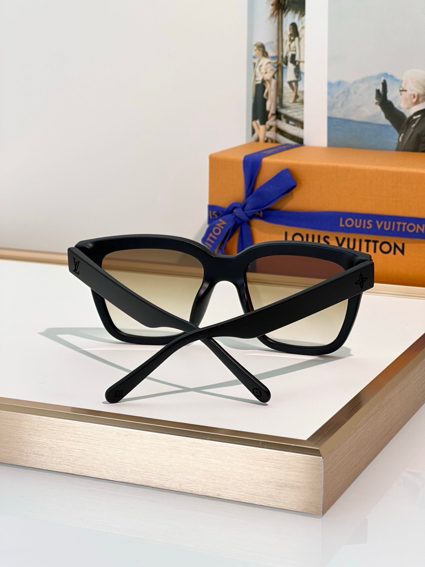 Louis Vuitton Z2455U LV Flash Square Mask Sunglasses ✨