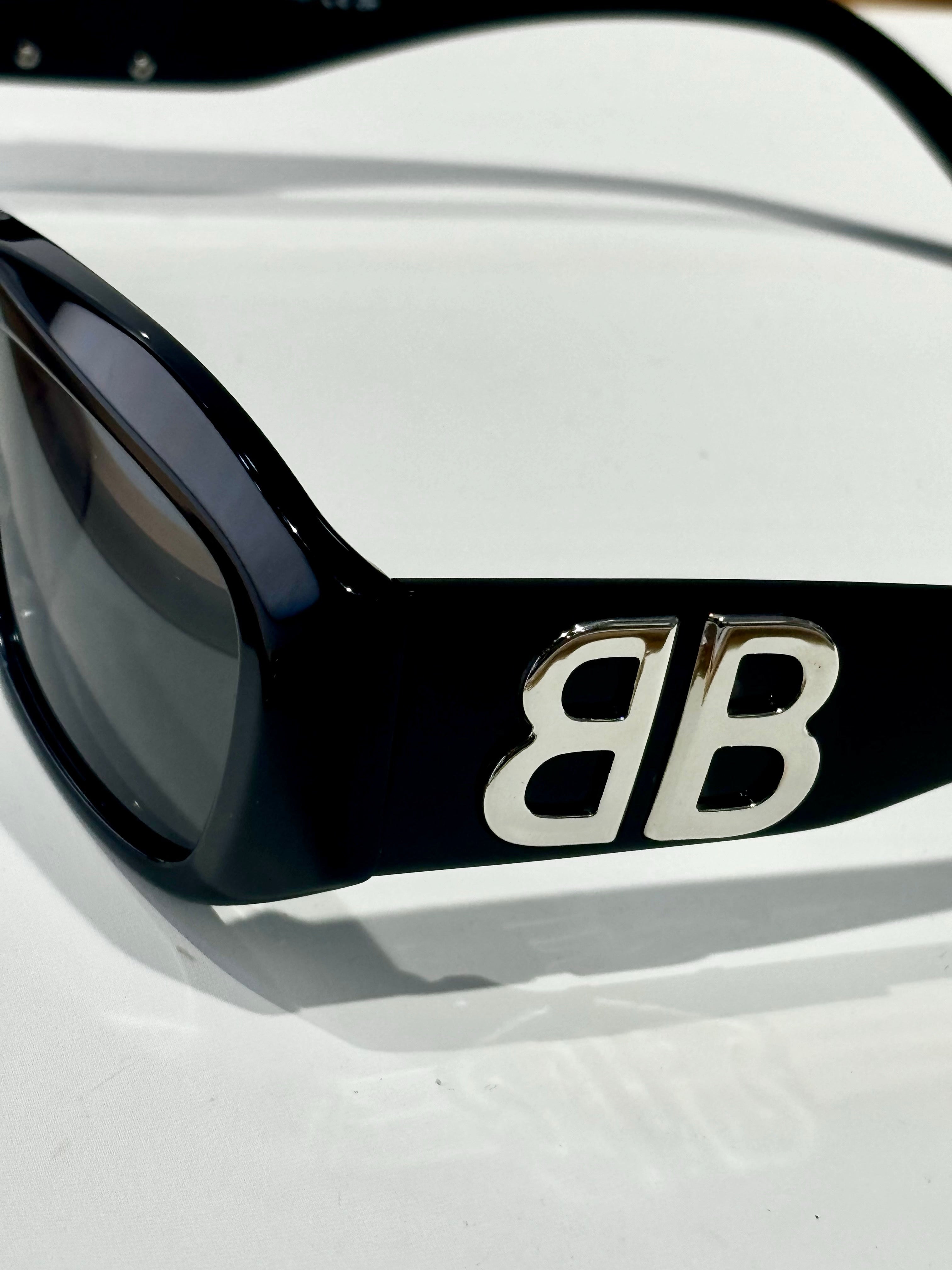 BALENCIAGA BB0397SK BB Logo Sunglasses🖤