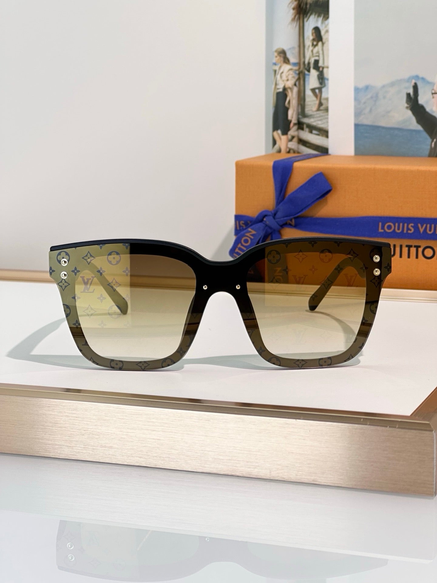 Louis Vuitton Z2455U LV Flash Square Mask Sunglasses ✨