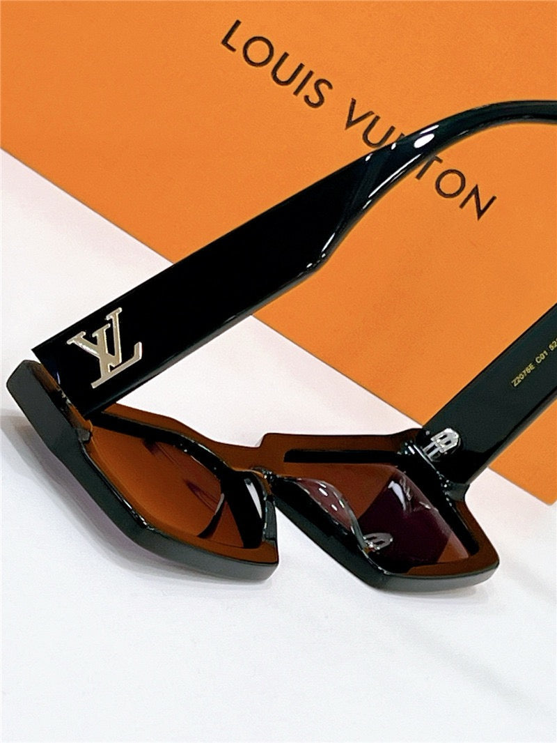 Louis Vuitton Z2076E  LV Clash Low Square Sunglasses ✨