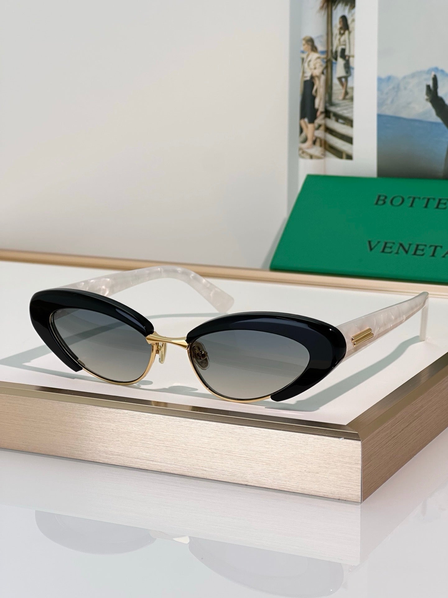 BOTTEGA VENETA BV1387 Women's  Sunglasses💚