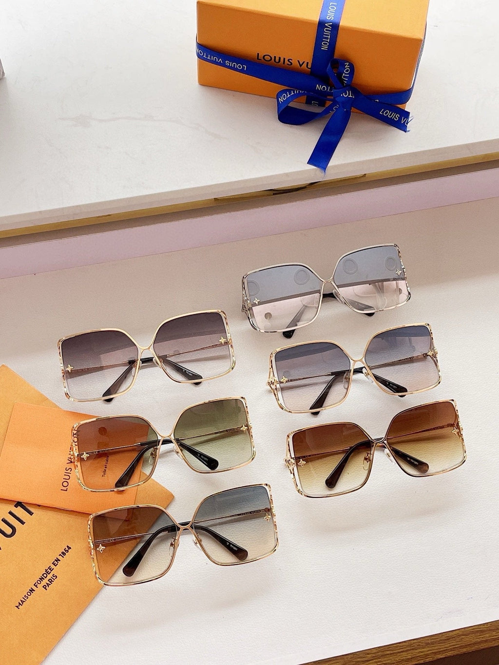 Louis Vuitton Z1629U Metal LV Petal Square Sunglasses  ✨