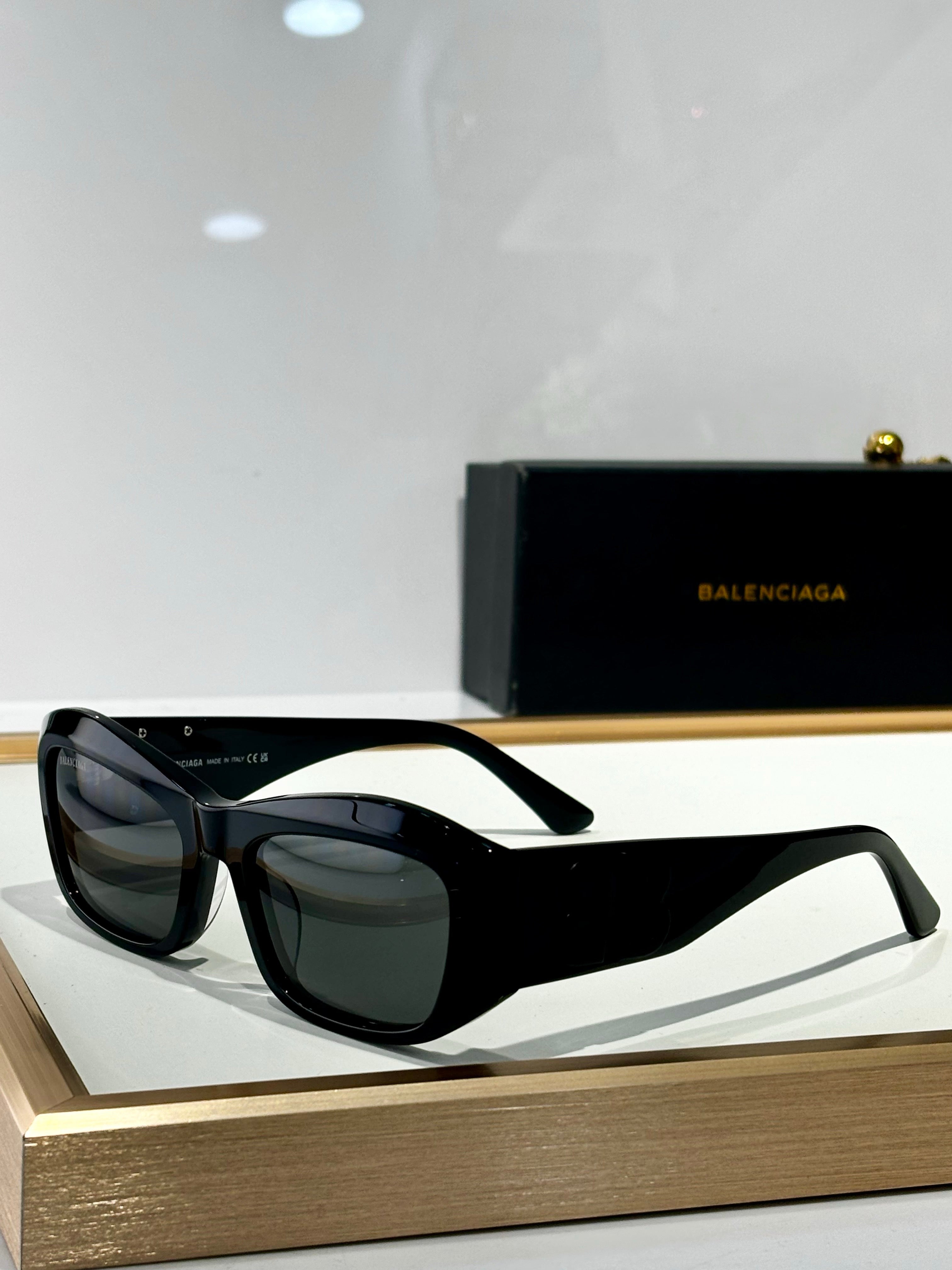 BALENCIAGA BB0397SK BB Logo Sunglasses🖤
