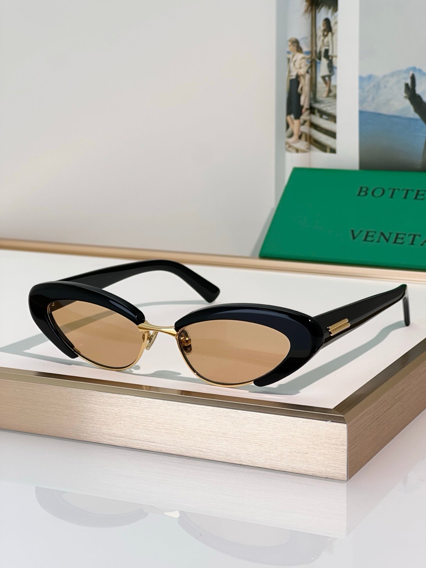 BOTTEGA VENETA BV1387 Women's  Sunglasses💚