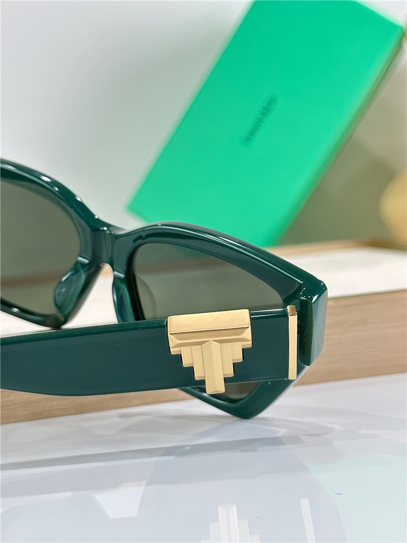 TIFFANY TF4218  Women's Sunglasses ✨