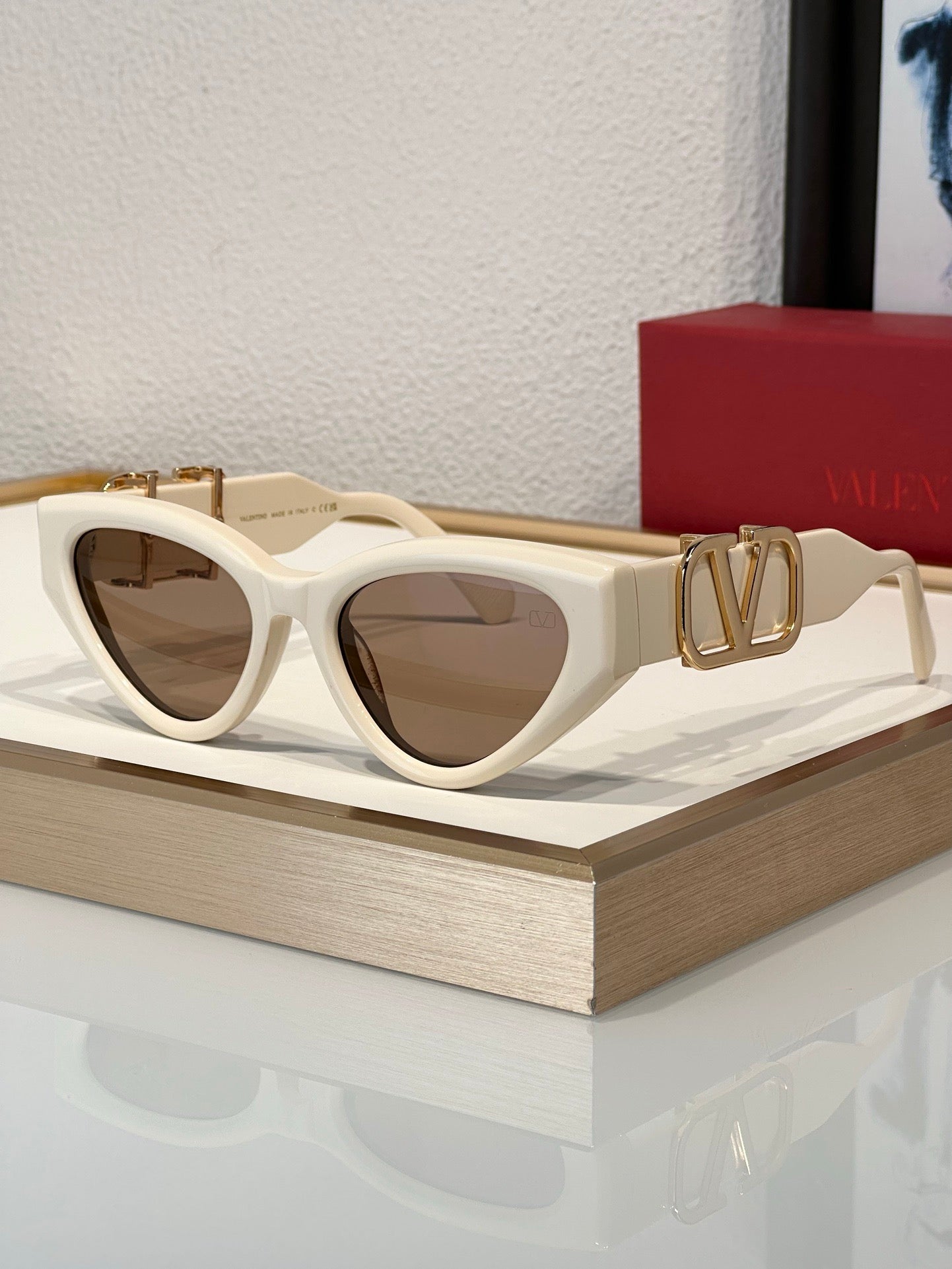'-  Valentino KYLIE JENNER V-Due Acetate & Titanium Cat-Eye Sunglasses✨