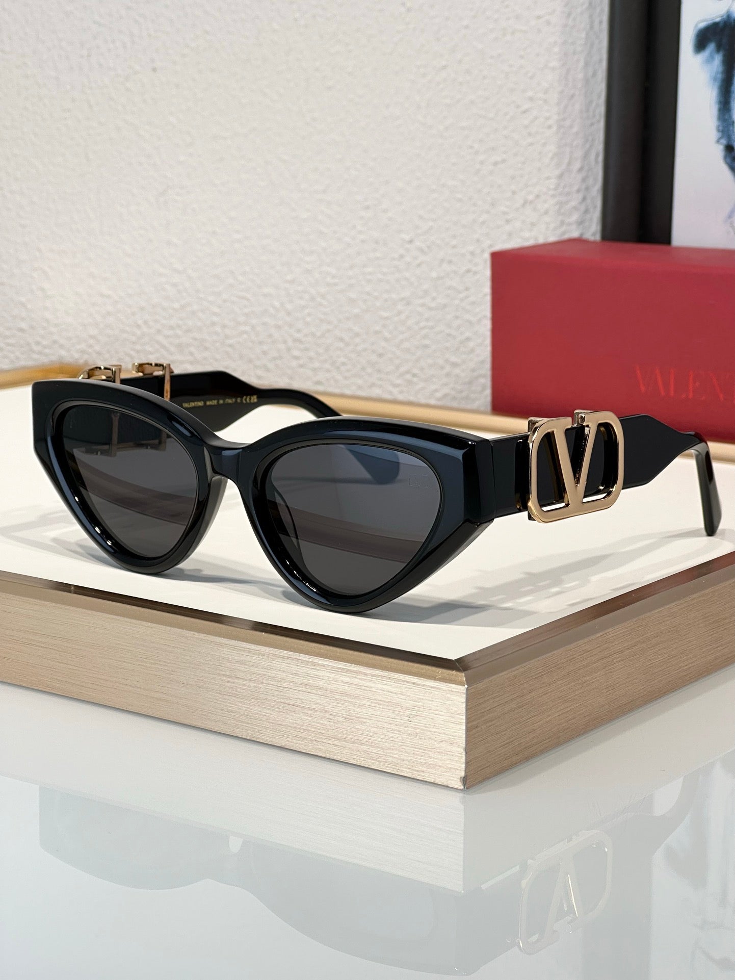 '-  Valentino KYLIE JENNER V-Due Acetate & Titanium Cat-Eye Sunglasses✨