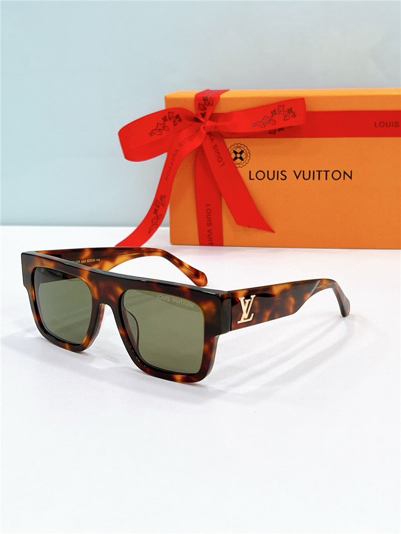 Louis Vuitton Z2125W LV Clash Square Large Sunglasses ✨