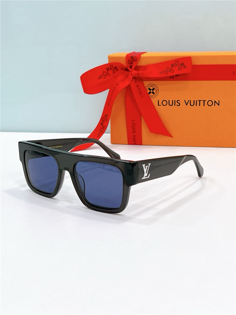 Louis Vuitton Z2125W LV Clash Square Large Sunglasses ✨