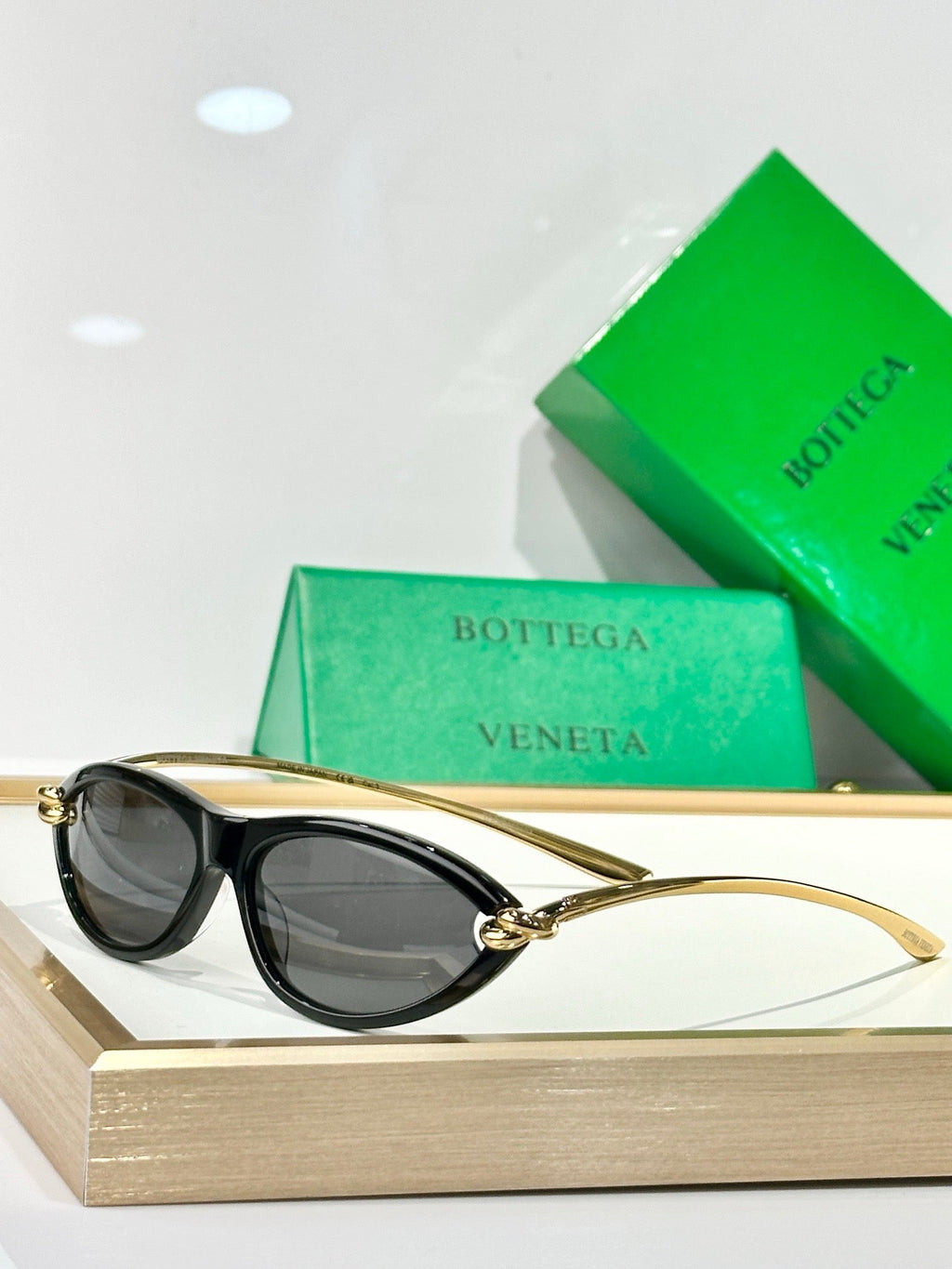BOTTEGA VENETA BV1390 Women's Sunglasses💚
