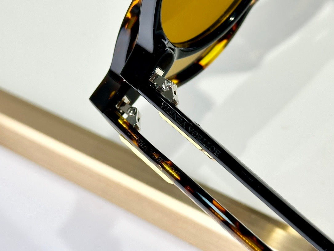 BOTTEGA VENETA BV1388 Sunglasses-Glasses 💚