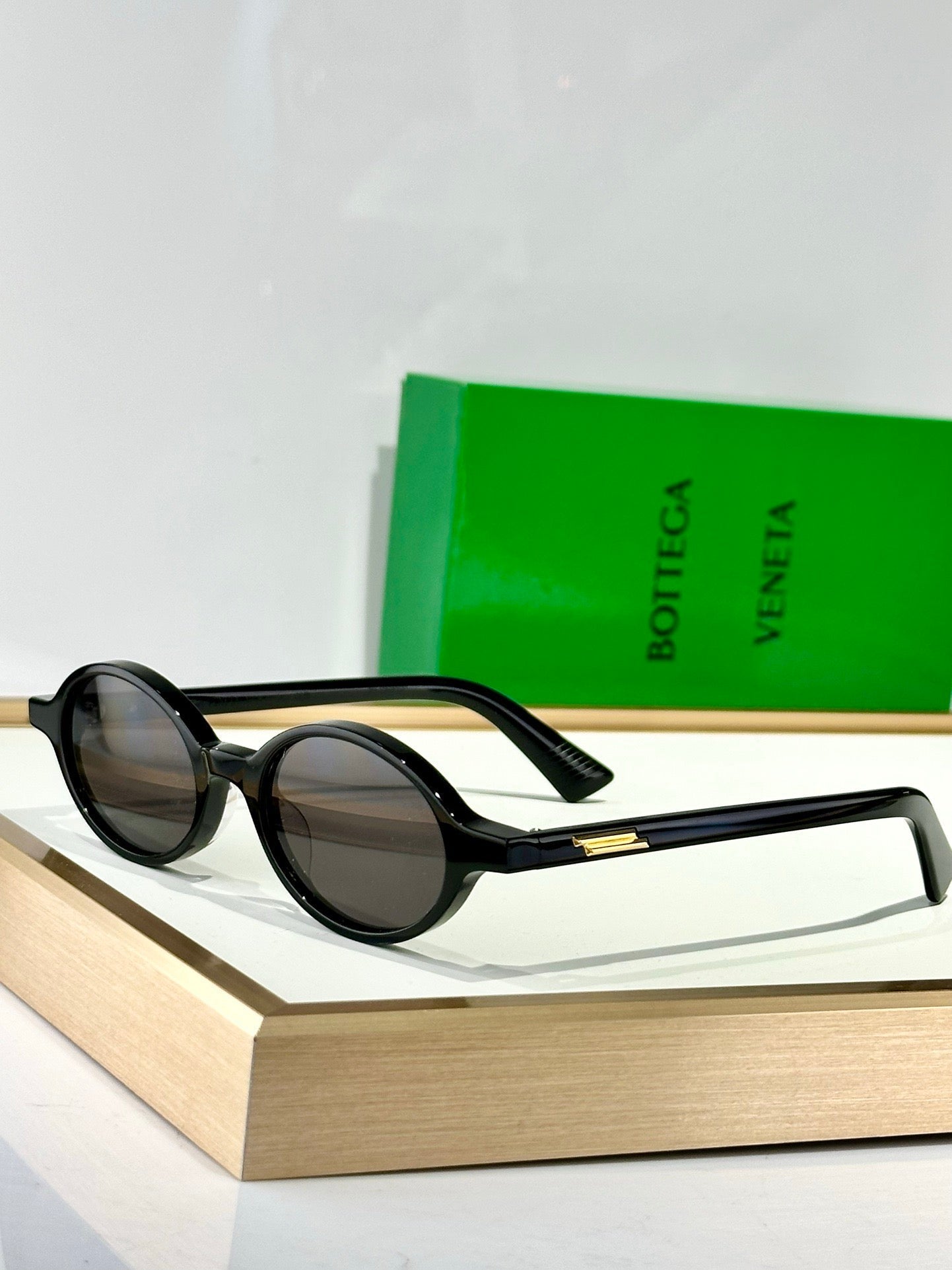 BOTTEGA VENETA BV1388 Sunglasses-Glasses 💚