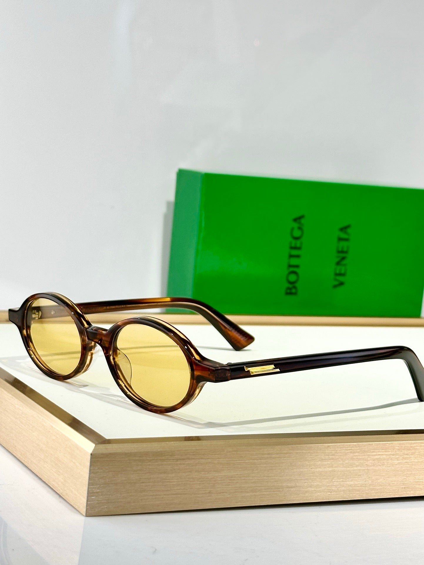 BOTTEGA VENETA BV1388 Sunglasses-Glasses 💚