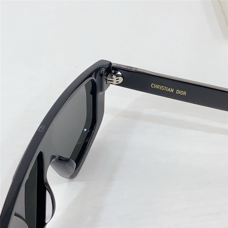 DIOR Dior CD Diamond M1U 78F0 With Interchangeable Magnetic Sunglasses✨