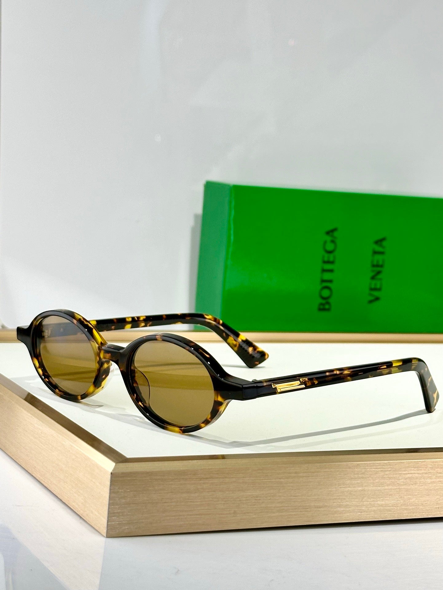 BOTTEGA VENETA BV1388 Sunglasses-Glasses 💚