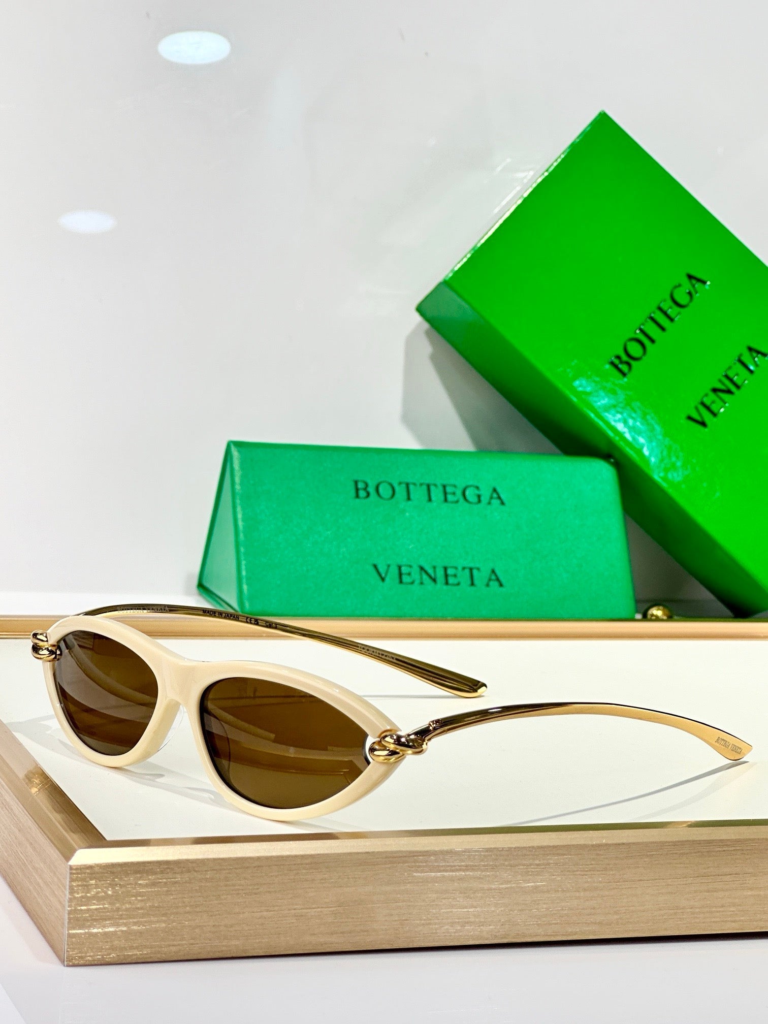 BOTTEGA VENETA BV1390 Women's Sunglasses💚
