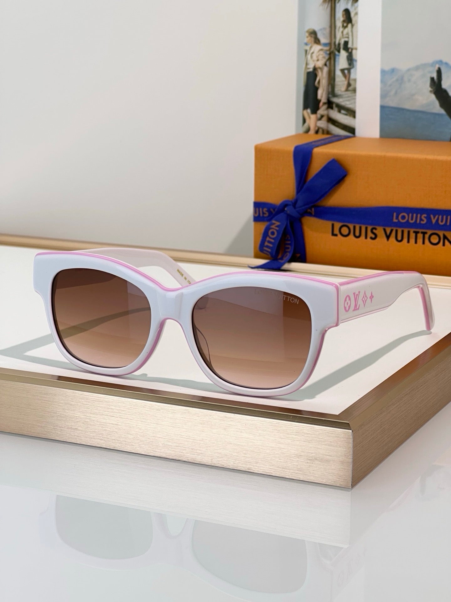 Louis Vuitton Z2645U New LV Line Square  Sunglasses ✨