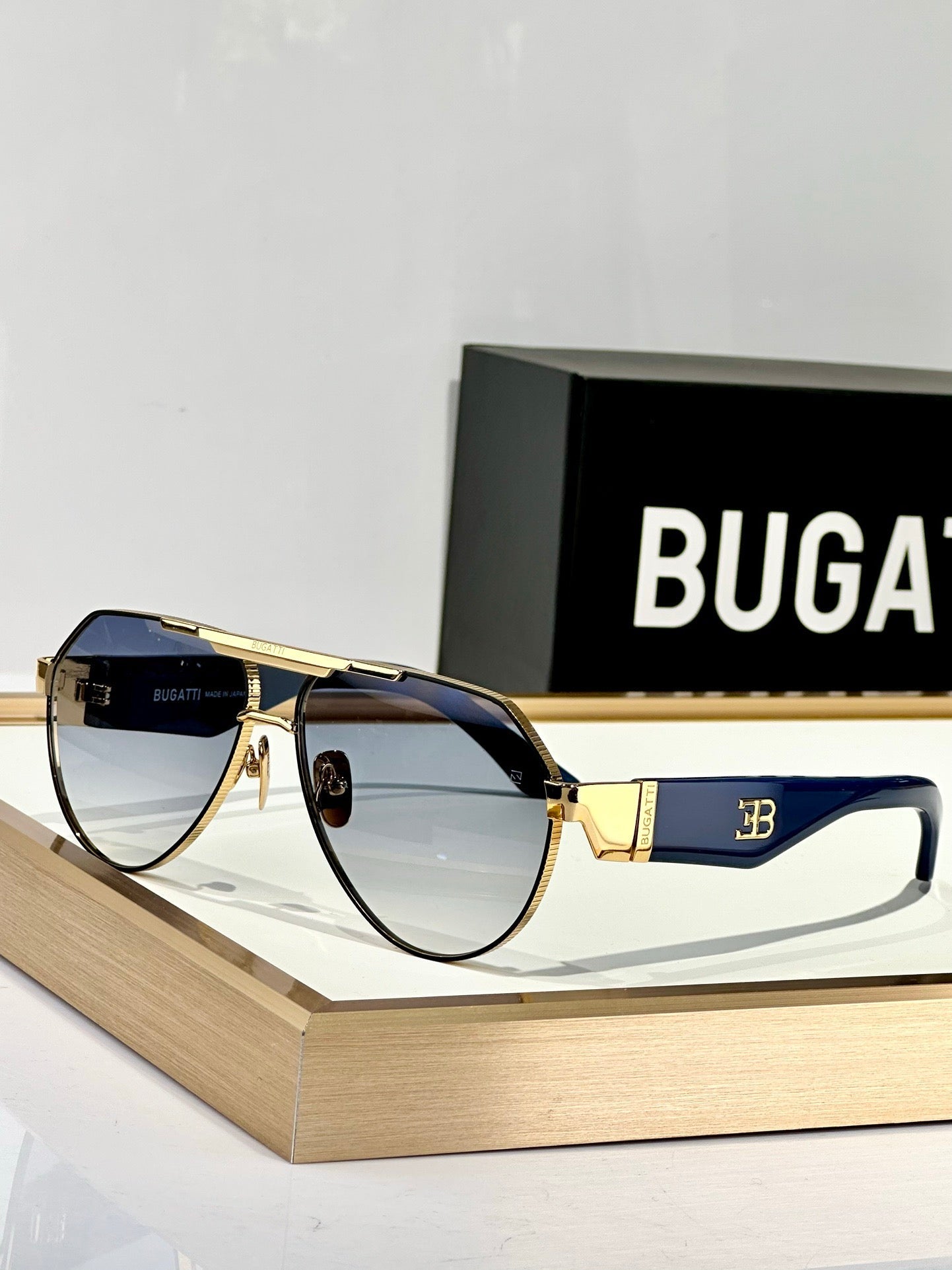 BUGATTI EYEWEAR COLLECTION 18 Sunglasses  🏎️