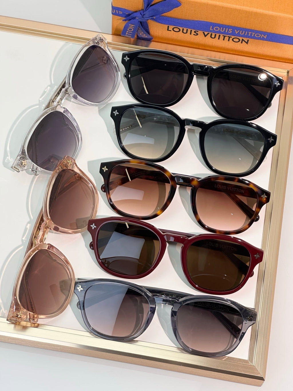 Louis Vuitton Z2809W LV Aura Pantos Sunglasses   ✨