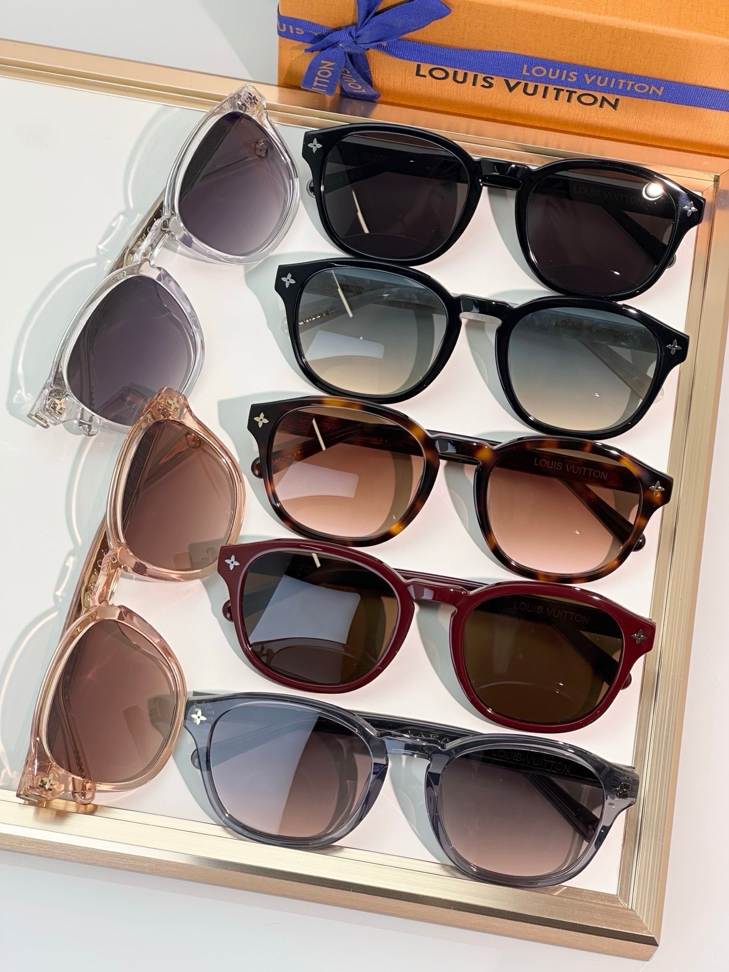 Louis Vuitton Z2809W LV Aura Pantos Sunglasses   ✨