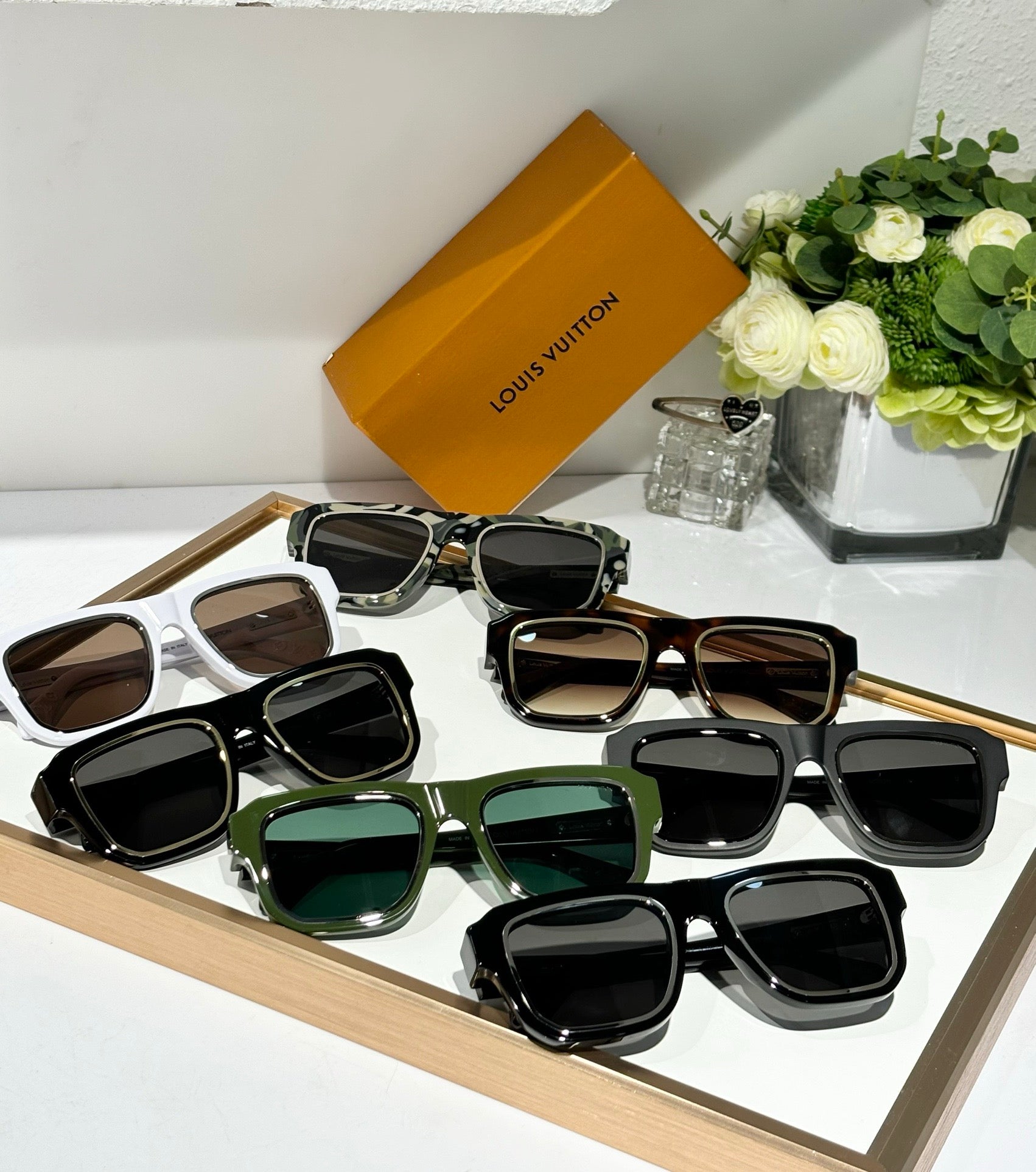 '-  Louis Vuitton Z2505W LV Legacy Square Large Sunglasses ✨