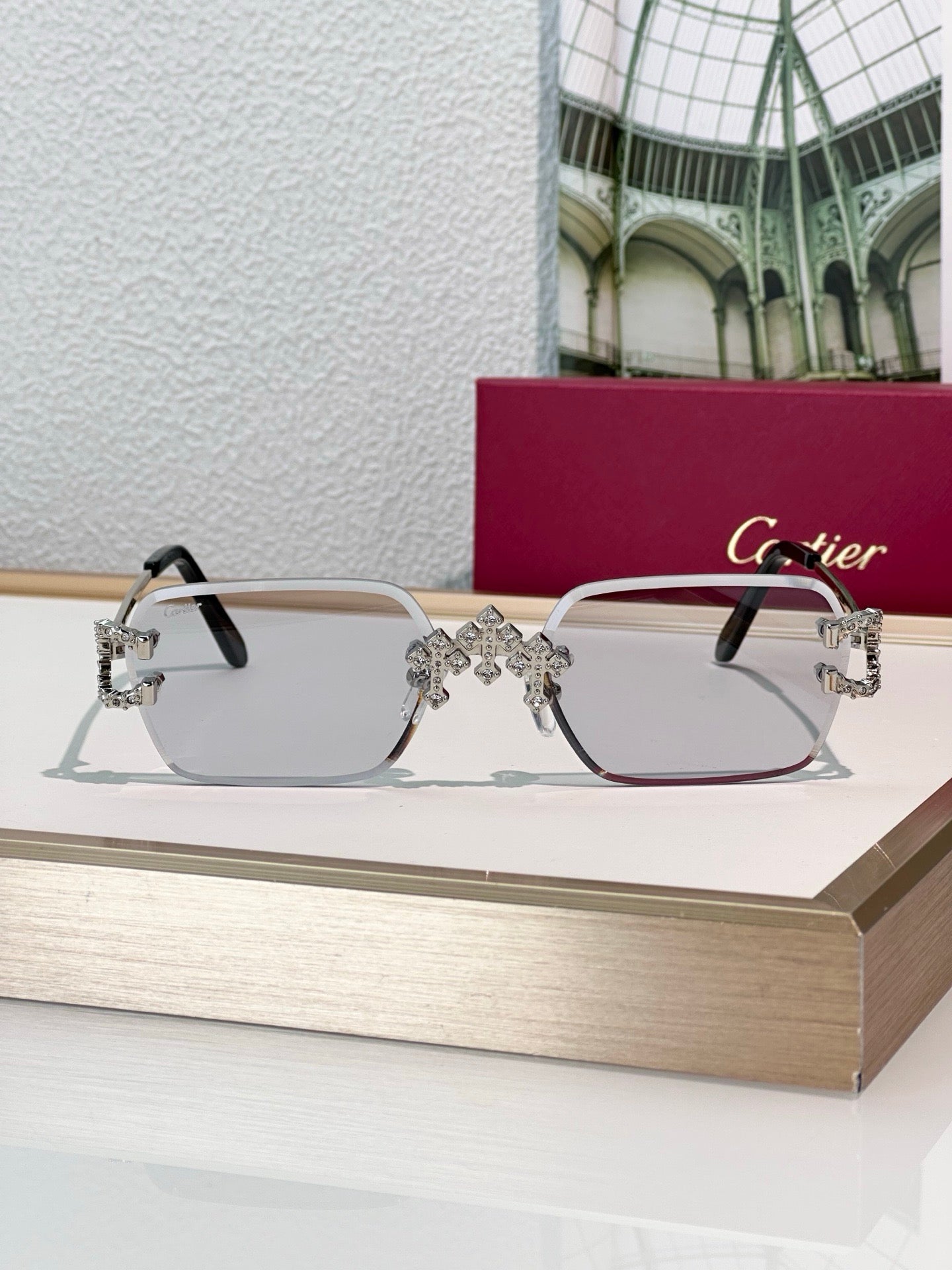 '-  Cartier C-decor PREMIÈRE DE CARTIER CT0679 Diamond Sunglasses 🐆