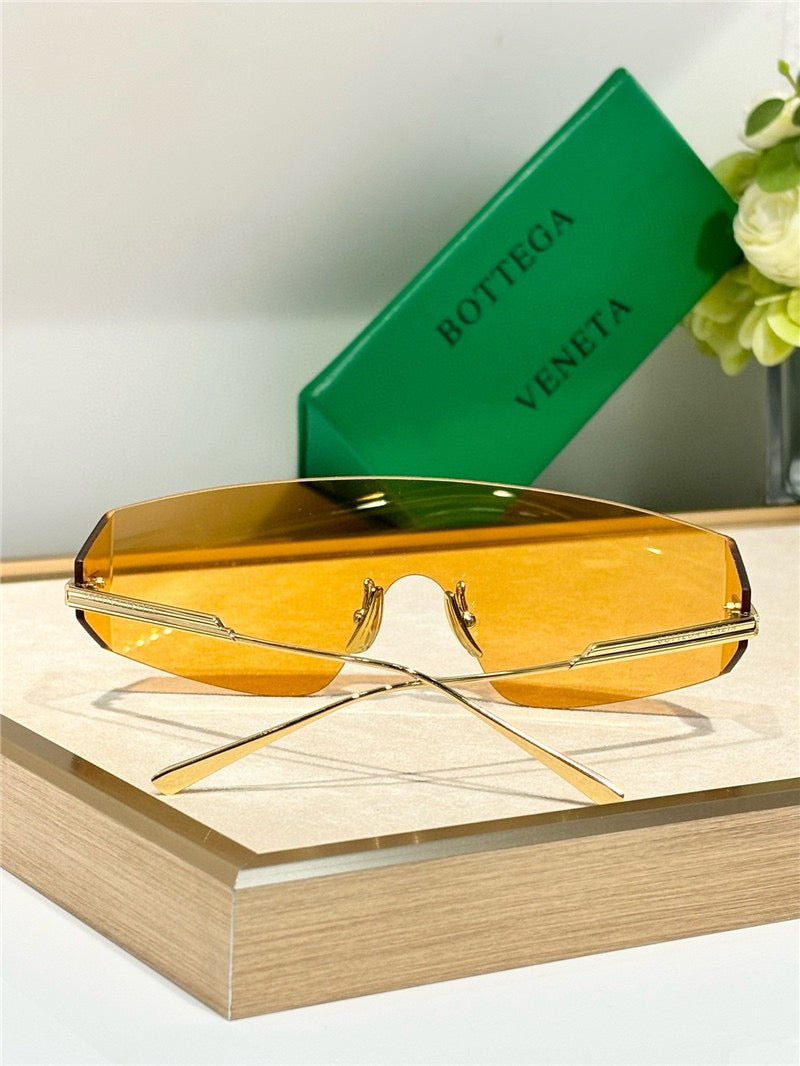'-  BOTTEGA VENETA BV1299S Unapologetic Sunglasses💚